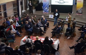 Cambreurdebatteam in debat met gemeenteraad